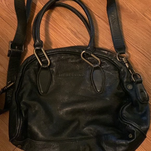 LIEBESKIND Amanda Slouchy Leather Back Sat… - Picture 9 of 16